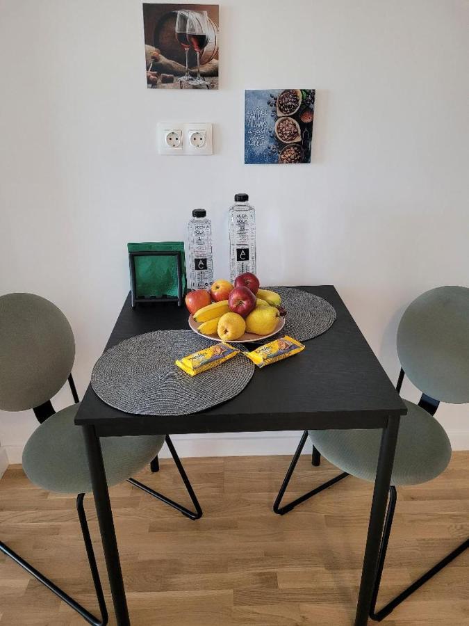 Art Apartment Boekarest Buitenkant foto